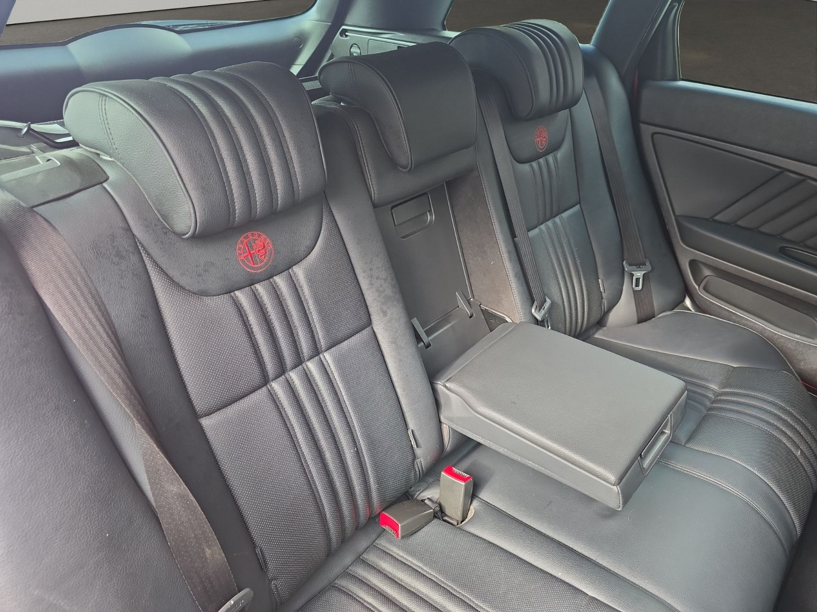 Fahrzeugabbildung Alfa Romeo 159 3.2 JTS V6 24V Q4 Turismo