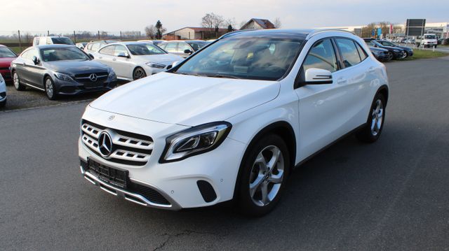 Mercedes-Benz GLA 200 CDI*NAVI*LED*Panorama*Parkassistent*18"