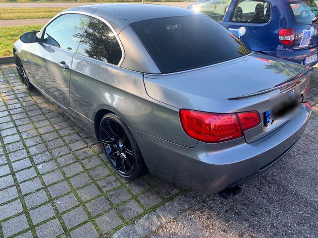 BMW Bmw 325 i Cabrio E93 M-Paket,Xenon,Navi,Le...