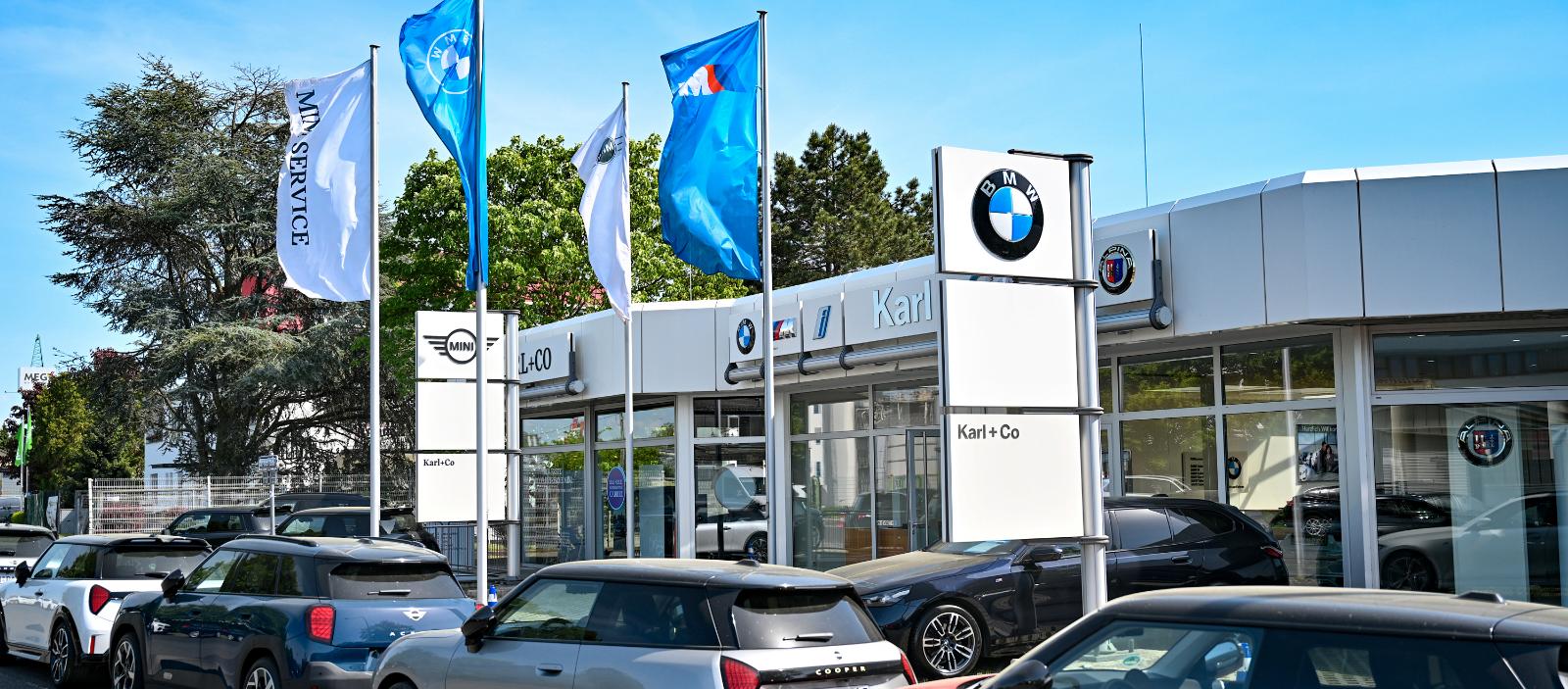 showroom-image-top