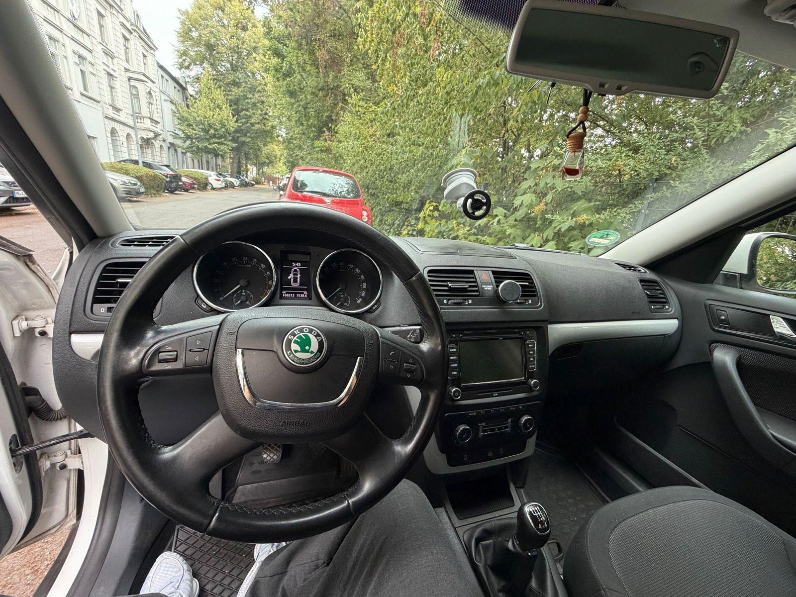 Skoda Yeti 2014 — photo 10