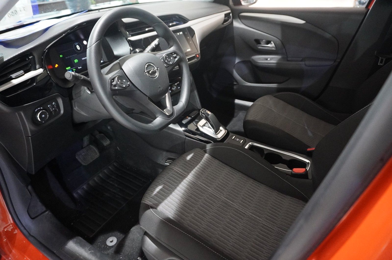 Fahrzeugabbildung Opel Corsa-e  EDITION 50kwh/7,4KW/KLIMA/ALLWETTER