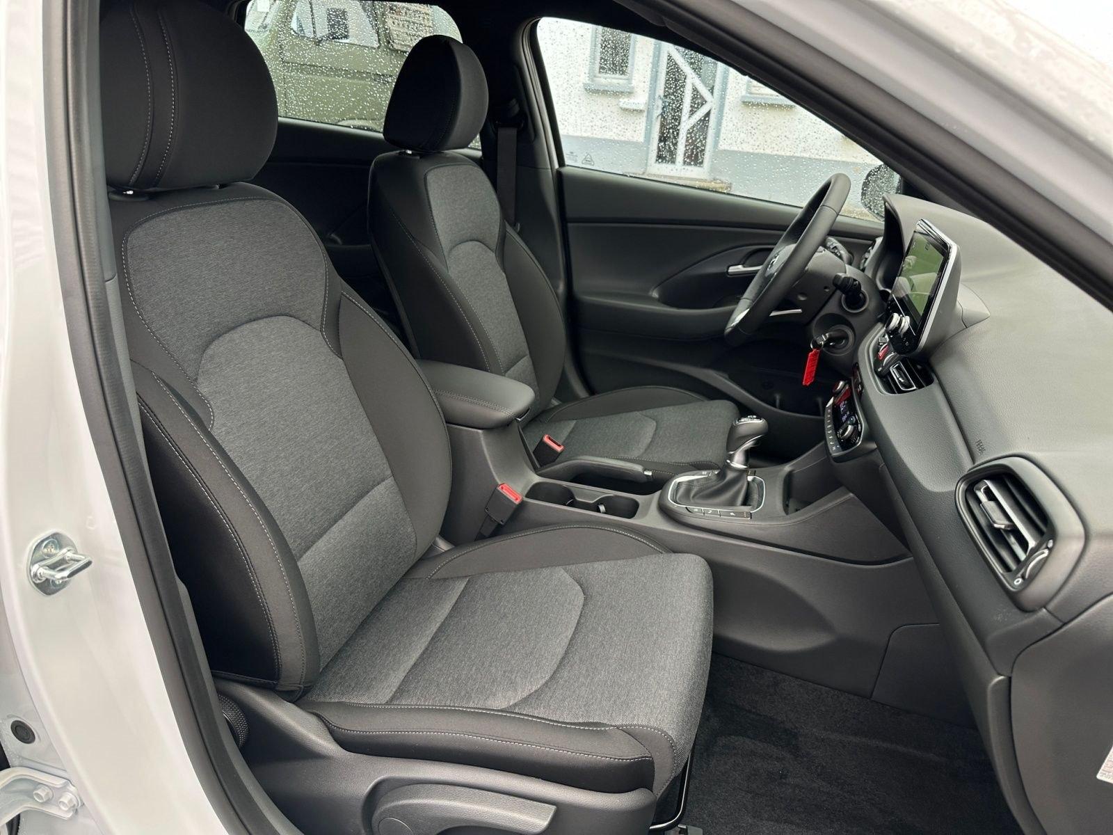 Hyundai i30 MJ23 1.5 Benzin 48V Advantage /FLA/SHZ/LM
