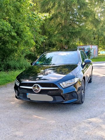 MERCEDES-BENZ A 180 -