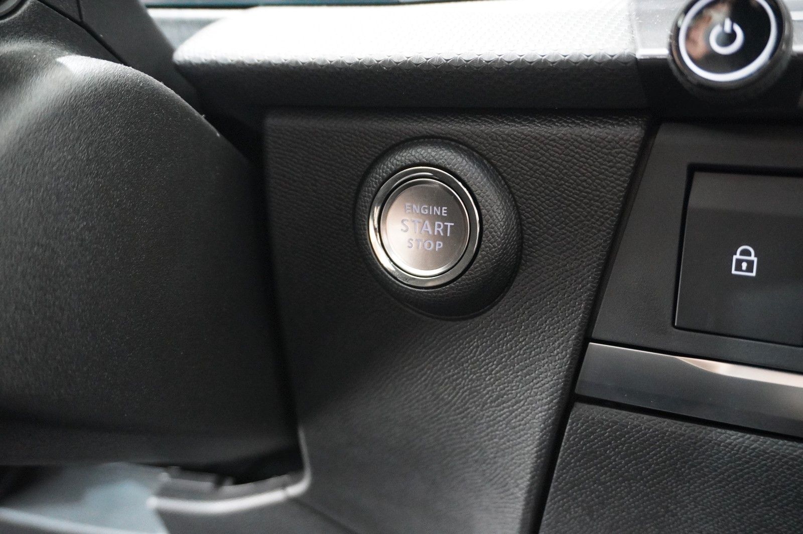 Fahrzeugabbildung Opel Astra L Lim. 1.2T ELEGANCE NAVI/LED/KAMERA/DAB+