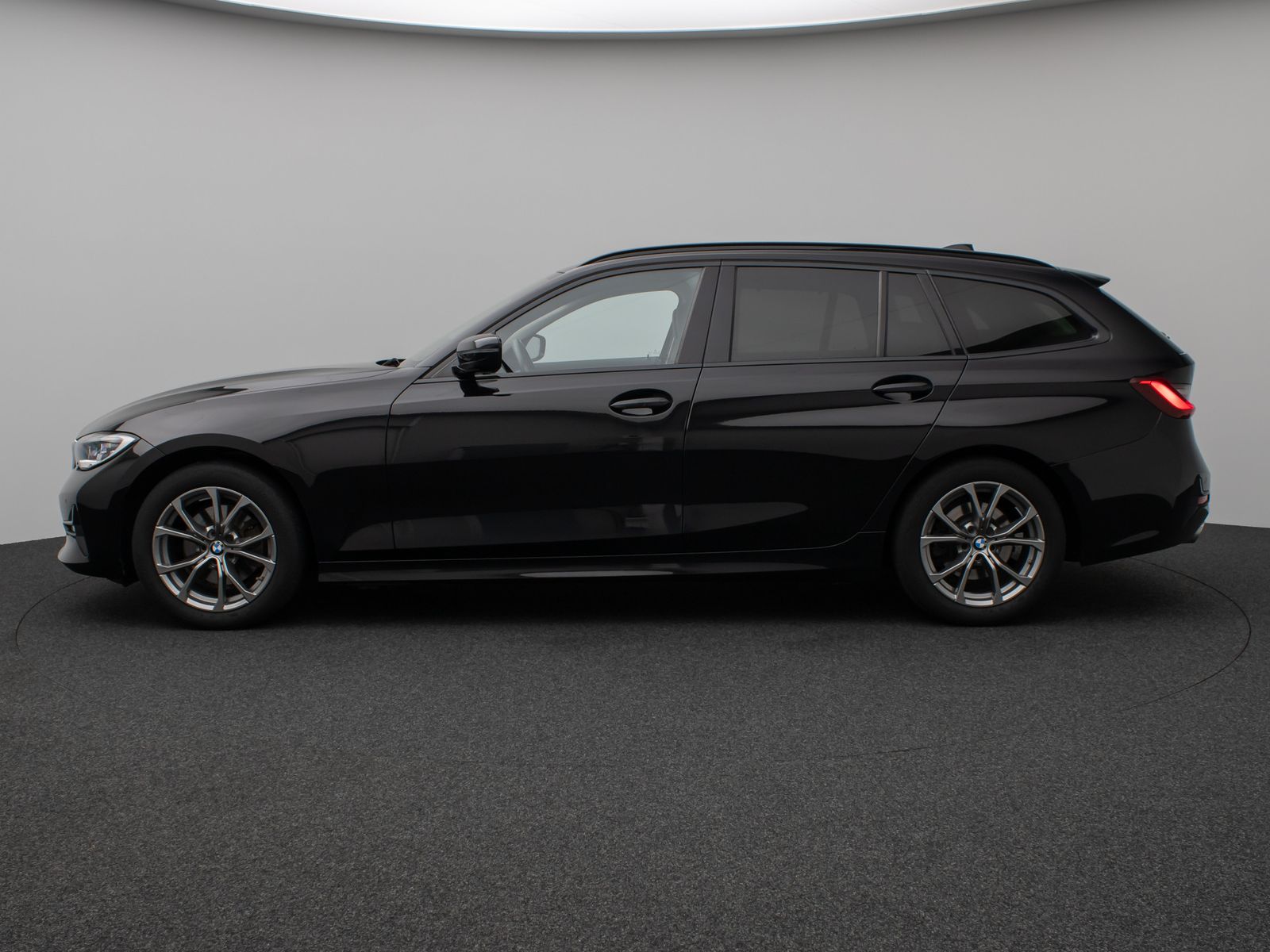 Fahrzeugabbildung BMW 320d Sport Line DAB Laser HUD Cockpit+ Komfort