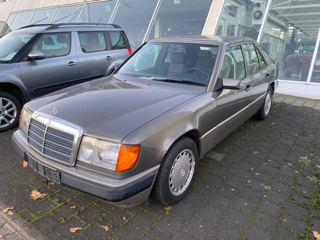 Mercedes-Benz 230 E ABS ESD gepflegter Zustand