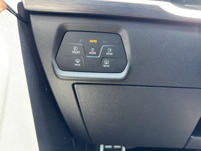 Leon Sportstourer 2.0 TSI DSG BEATS AUDIO REAR V