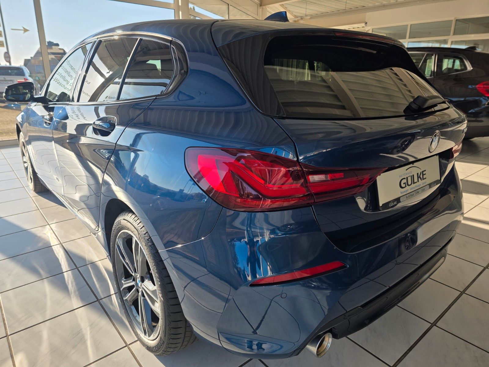 BMW 118 i Sport Line Lim, PDC v+h,Navi,SHZ,Lenk.h. foto 3