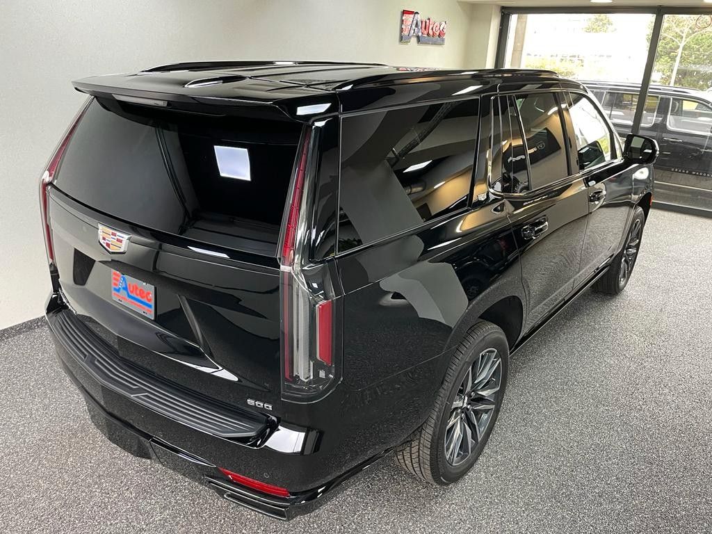 Fahrzeugabbildung Cadillac 2023 ESCALADE SPORT PLATINUM - 6.2 V8 VORFÜHRWAG