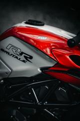 MV Agusta Brutale 800 RR, Sonderfarbe MV Rot/Weiss classic - W800