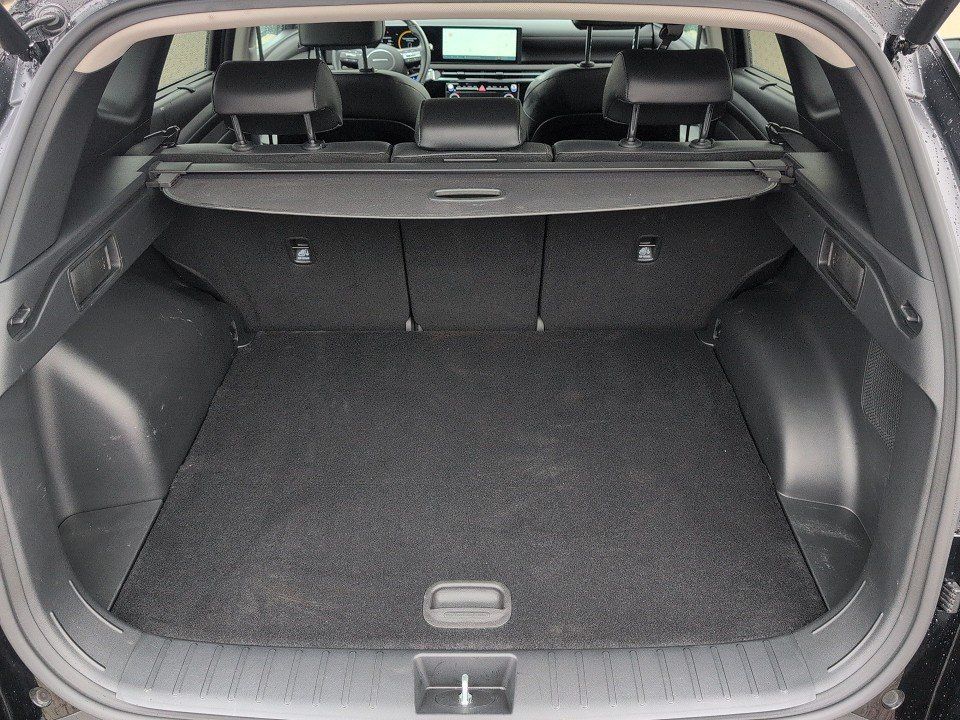 Fahrzeugabbildung Hyundai TUCSON HEV 1.6T AT PRIME DIGITAL-KEY GARANTIE-29