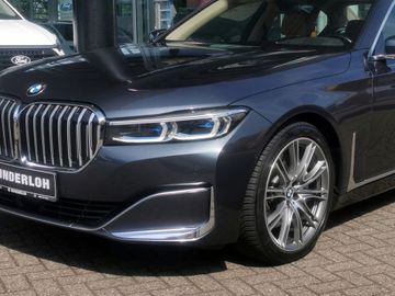 BMW 740 - 5