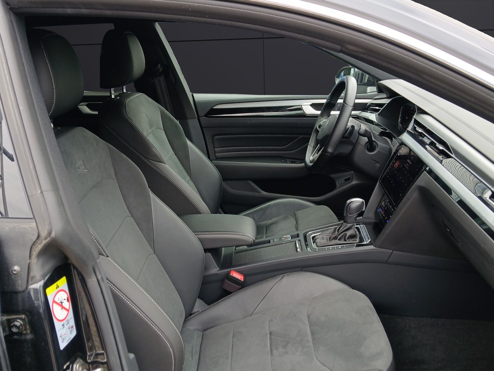 Fahrzeugabbildung Volkswagen Arteon SB TDI R-Line DSG Matrix Navi ACC AHK SHZ
