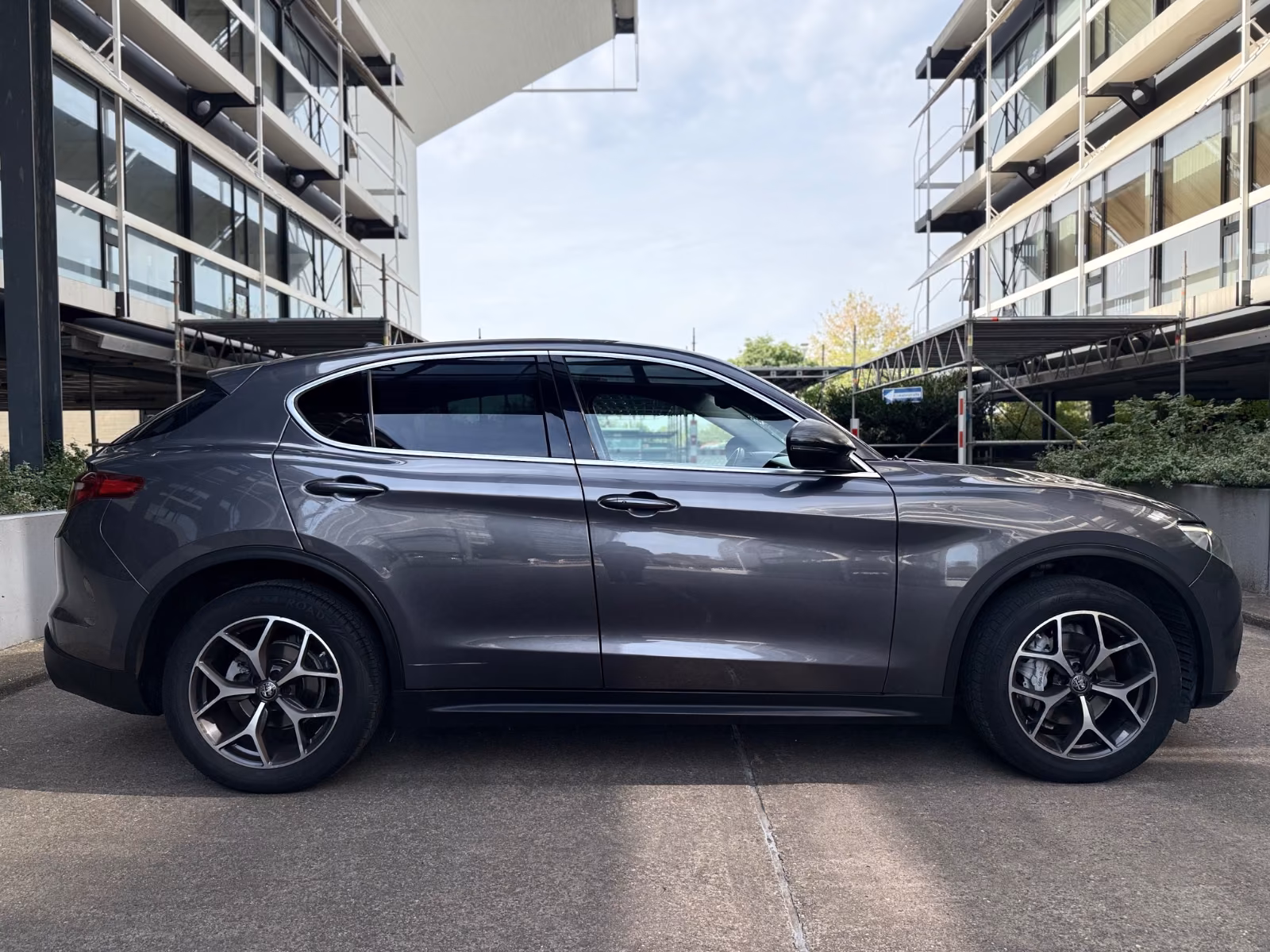 ALFA ROMEO STELVIO 2.2 DIESEL Q4 209ch SUPER - INTÉRIEUR CUIR - GPS - CAMÉRA - SIÈGES CHAUFFANTS ÉLECTRIQUES