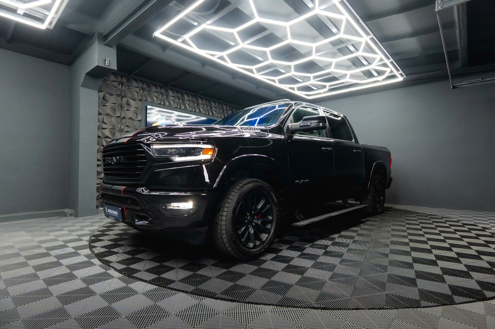 Fahrzeugabbildung Dodge RAM 5.7 V8 HEMI 4x4 LIMITED Offroad 100% Options