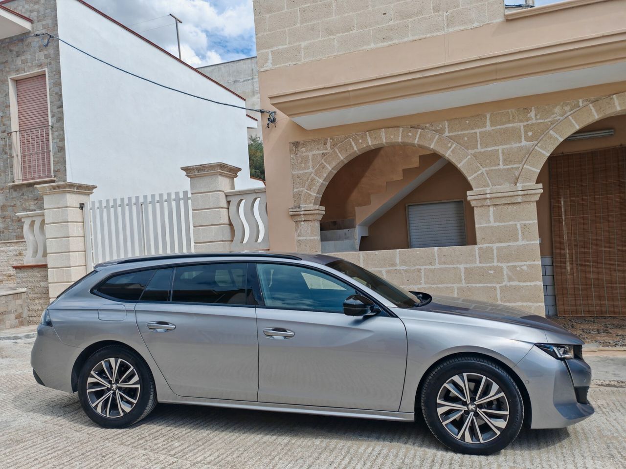 Peugeot 508 1.5BlueHDi km49000 Allure 2023 imagem 3