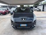 Peugeot 5008 1.6 HDi 112CV cambio robotizzato Te - Peugeot 5008 mit Halbautomatikschaltung