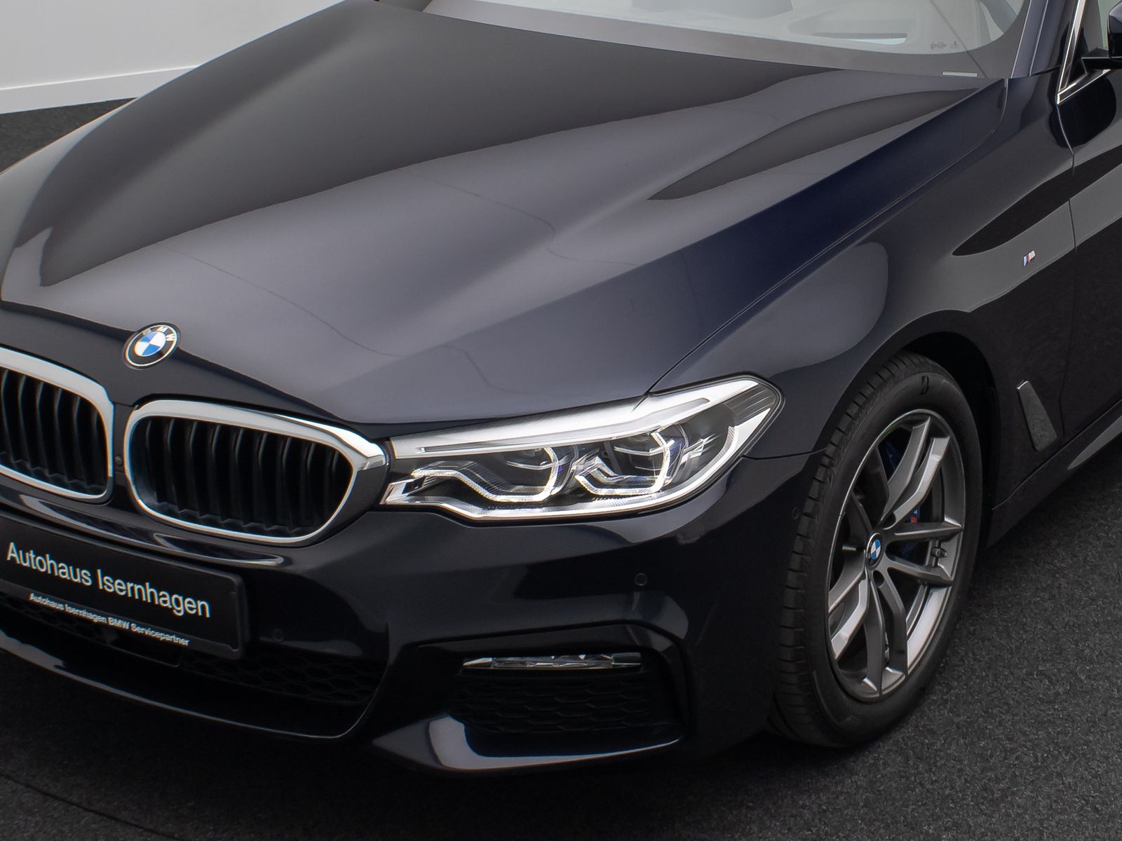 Fahrzeugabbildung BMW 530d xD M Sport 360°Komfort ACC HUD DisplKey H/K
