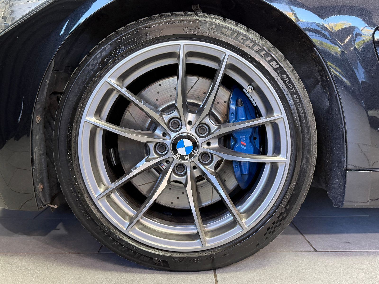Fahrzeugabbildung BMW 435 i Coupe|SCHALTER|M-Performance|HIFI|LEDER