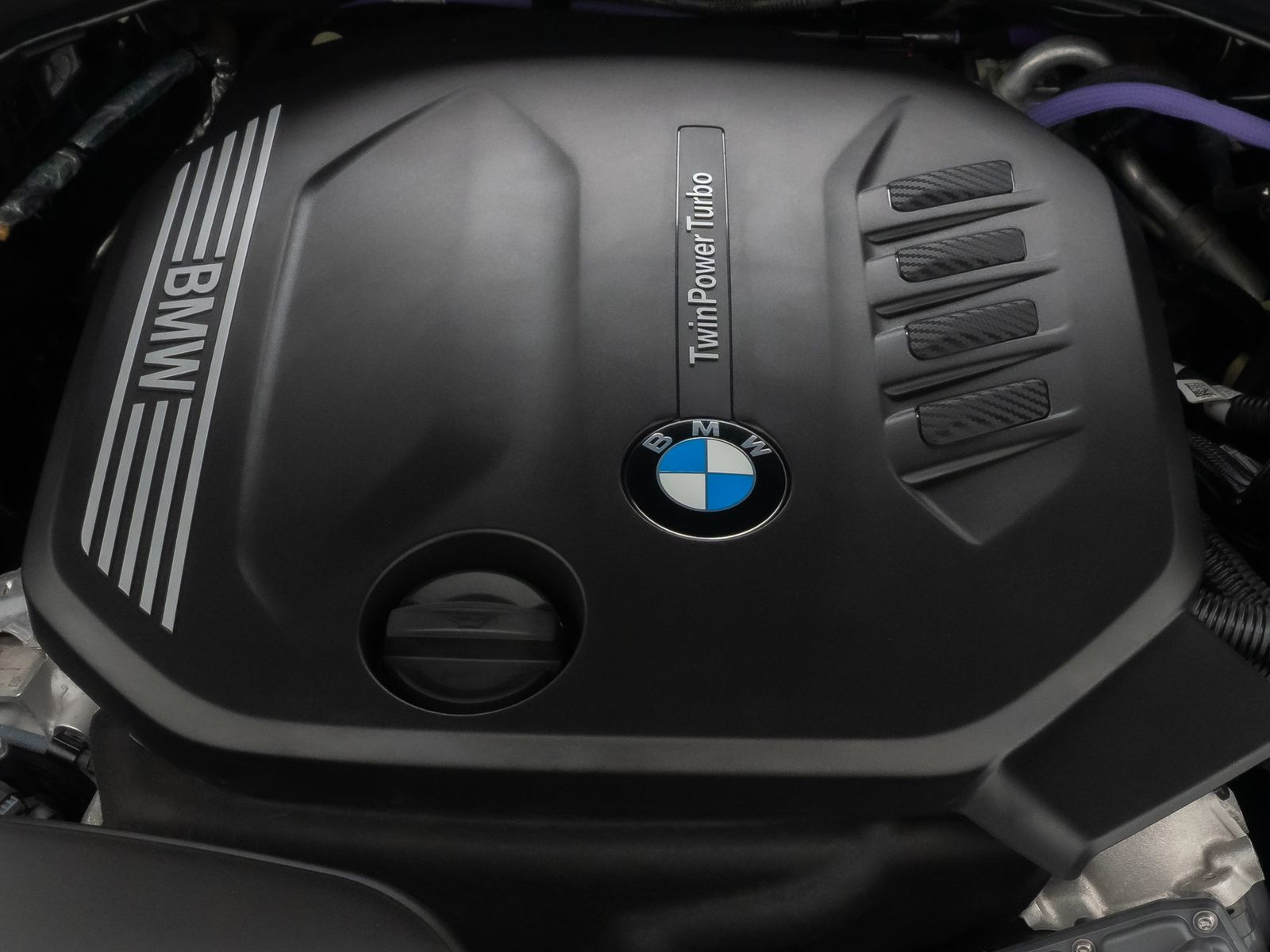 Fahrzeugabbildung BMW 320d GeschwindigReg AHK Widscreen Sport DAB