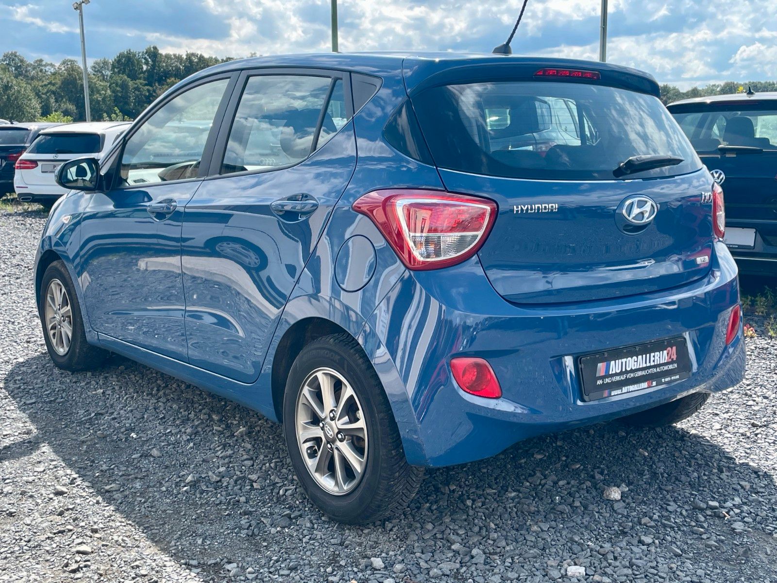 Fahrzeugabbildung Hyundai i10 1.2 Klima Sitzhzg Lenkradhzg SCHECKHEFT 2.HD