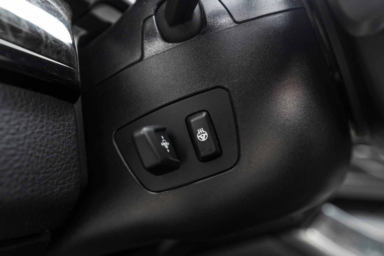 Fahrzeugabbildung BMW 550I M-SPORTPAKET HUD H&K LED KAM ACC