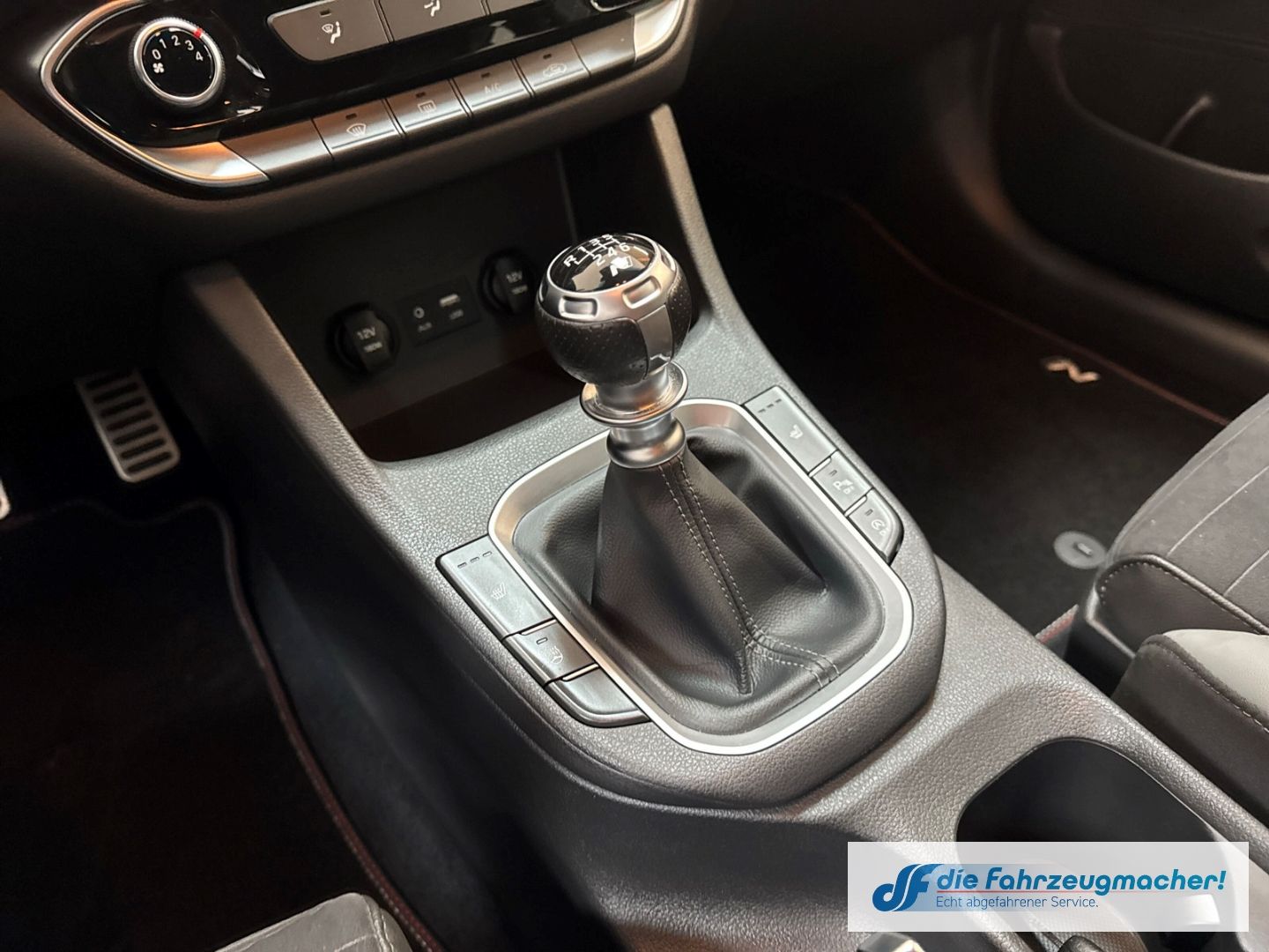 Fahrzeugabbildung Hyundai i30 N Line 1.4 T-GDI EU6d-T Sportpaket El. Panod