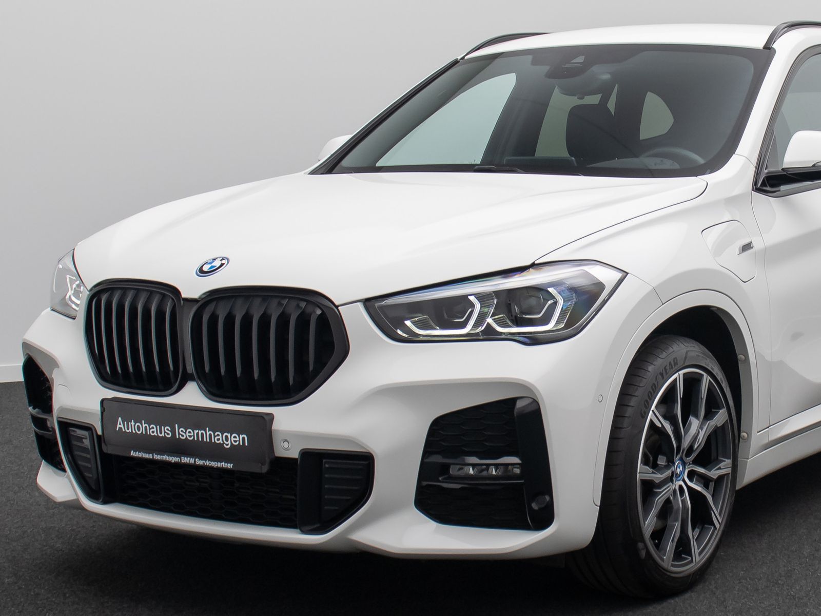Fahrzeugabbildung BMW X1 xD25e M Sport Kamera HUD DAB H/K Komfort 19"