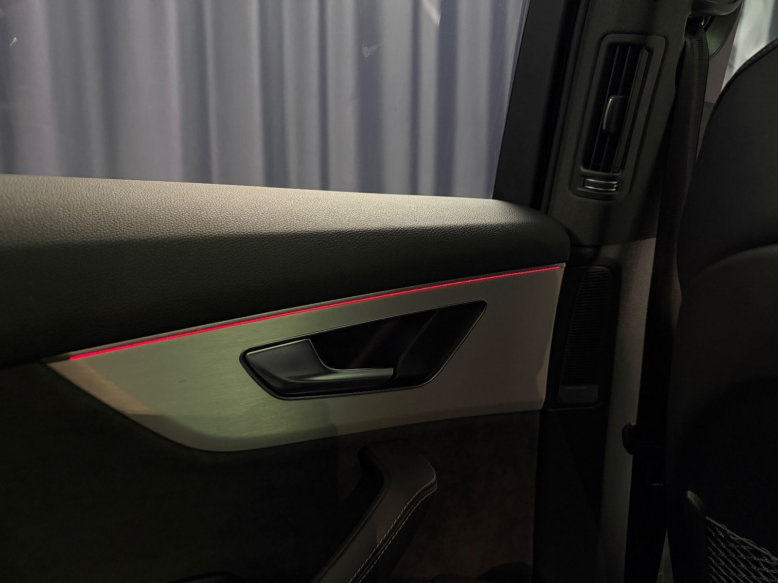 Fahrzeugabbildung Audi SQ7 4.0 TDI quattro|3D BANG&OLUFSEN|PANORAMA|AHK