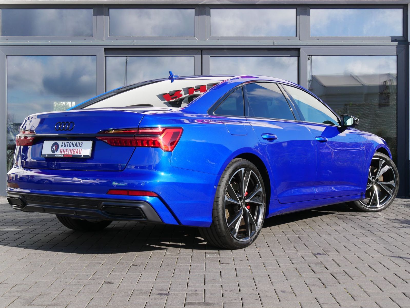 Fahrzeugabbildung Audi A6 55 TFSI e quattro sport MATRIX LED 21" B&O