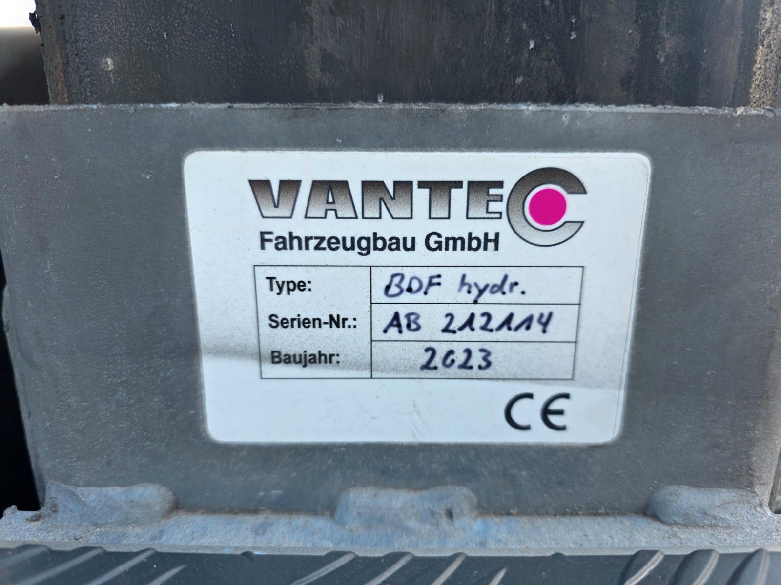 Fahrzeugabbildung Mercedes-Benz Actros 2552 L BDF Vantec hydr. liftbarer Rahmen