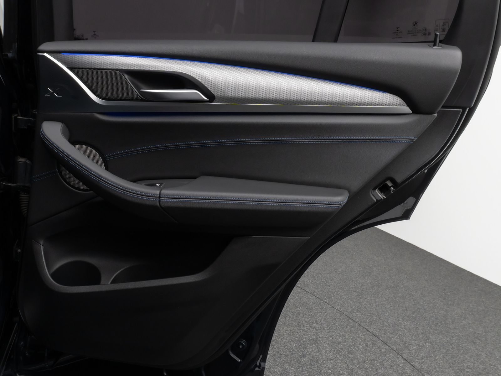 Fahrzeugabbildung BMW X3 xD20d M Sport Kamera HUD DAB H/K AHK Komfort