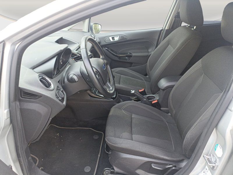 Fahrzeugabbildung Ford Fiesta 1.0 EcoBoost EU6 Titanium