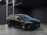 Ford Focus Turnier ST-Line"Garantie-TÜV/ServiceNEU" - Ford Focus: Schwarz, Turnier