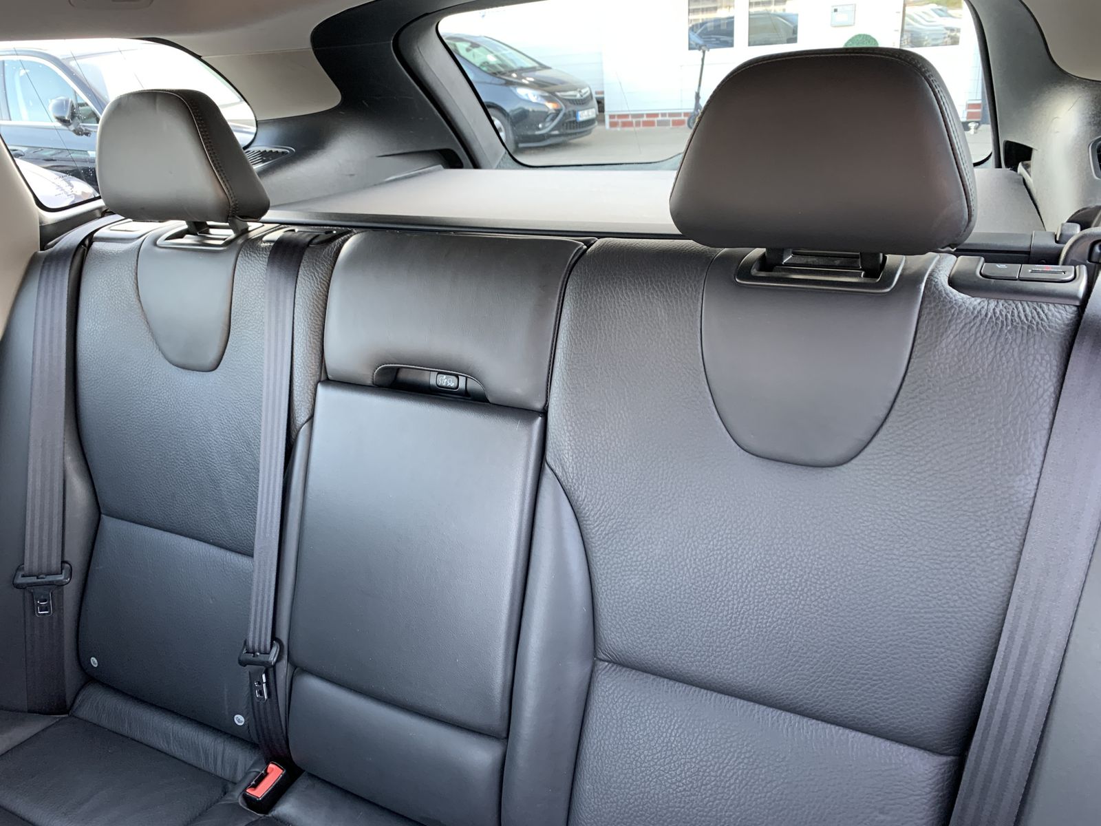 Fahrzeugabbildung Volvo XC60 2.4 D*Summum AWD*Leder*AHK*Temp*Navi*SHZ*