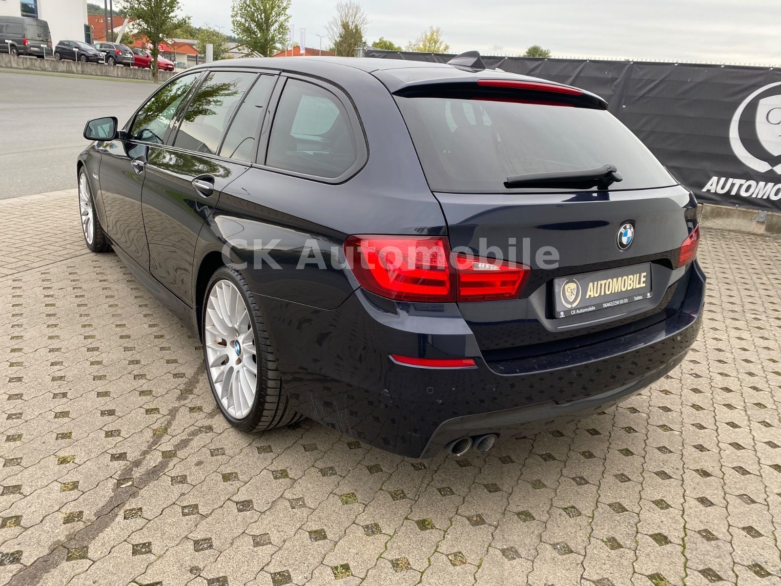 Fahrzeugabbildung BMW 530 d Touring M Sport/Navi/Leder/Pano/Bi-Xenon