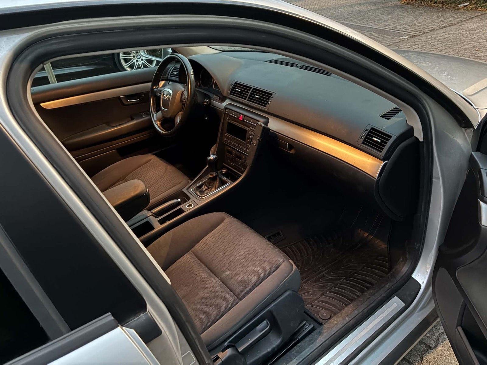 Audi A4 2007 — rear view