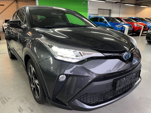 Toyota C-HR Hybrid Team D