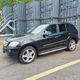 Mercedes-Benz ML 320 CDI 4MATIC - - Mercedes-Benz ML 320 in Leverkusen