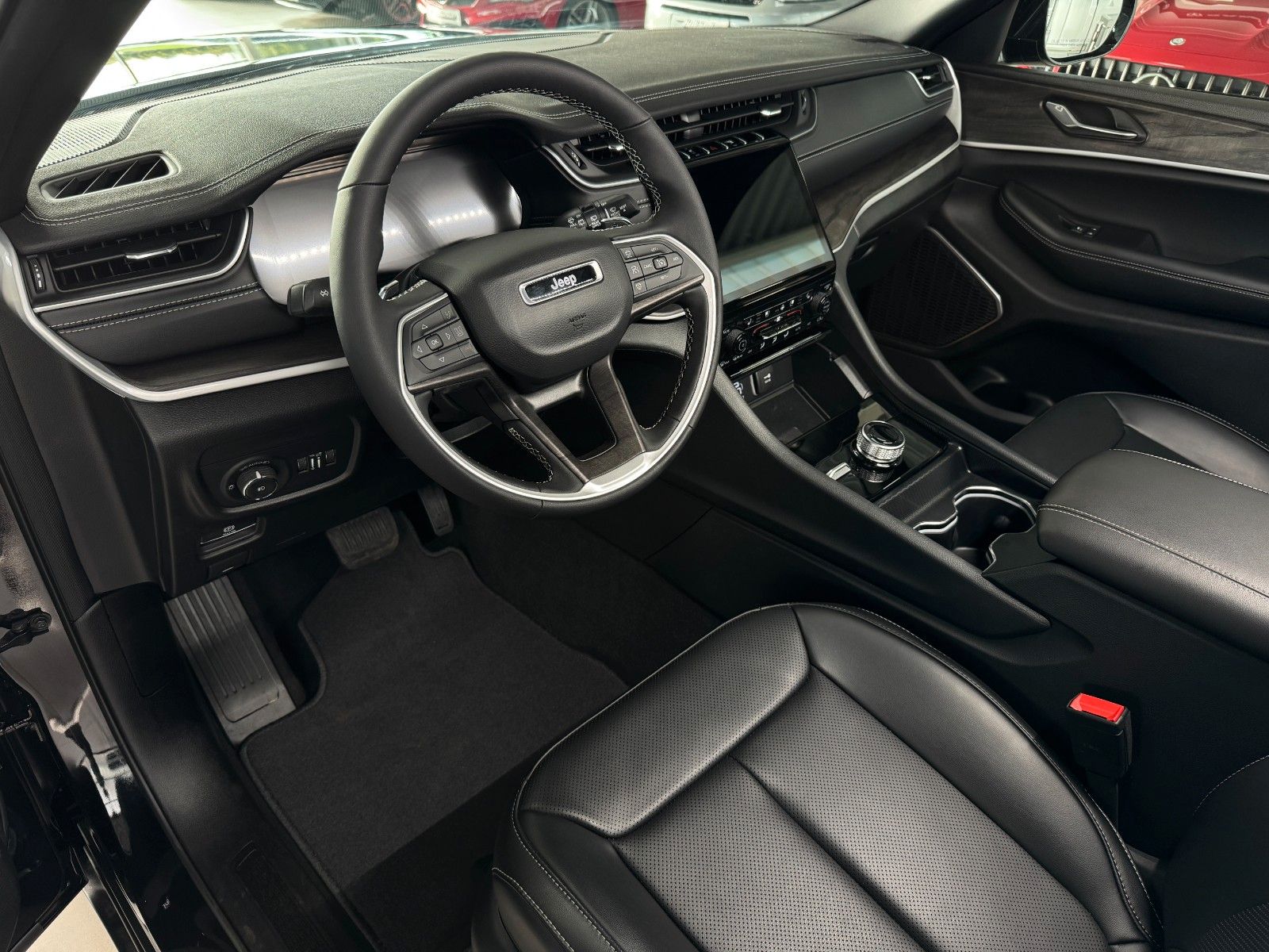 Fahrzeugabbildung Jeep Grand Cherokee 3.6 V6 Limited 4x4 Night Edition