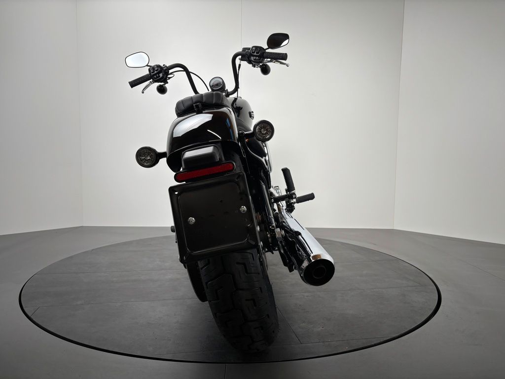 Fahrzeugabbildung Harley-Davidson STREET BOB *NEUWERTIG *5HD