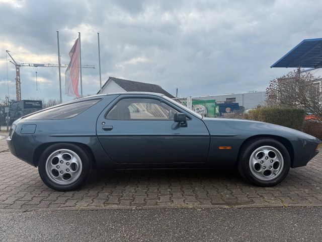 Porsche 928 1. Serie 5-Gang Schalter deutsch H-Gutachten