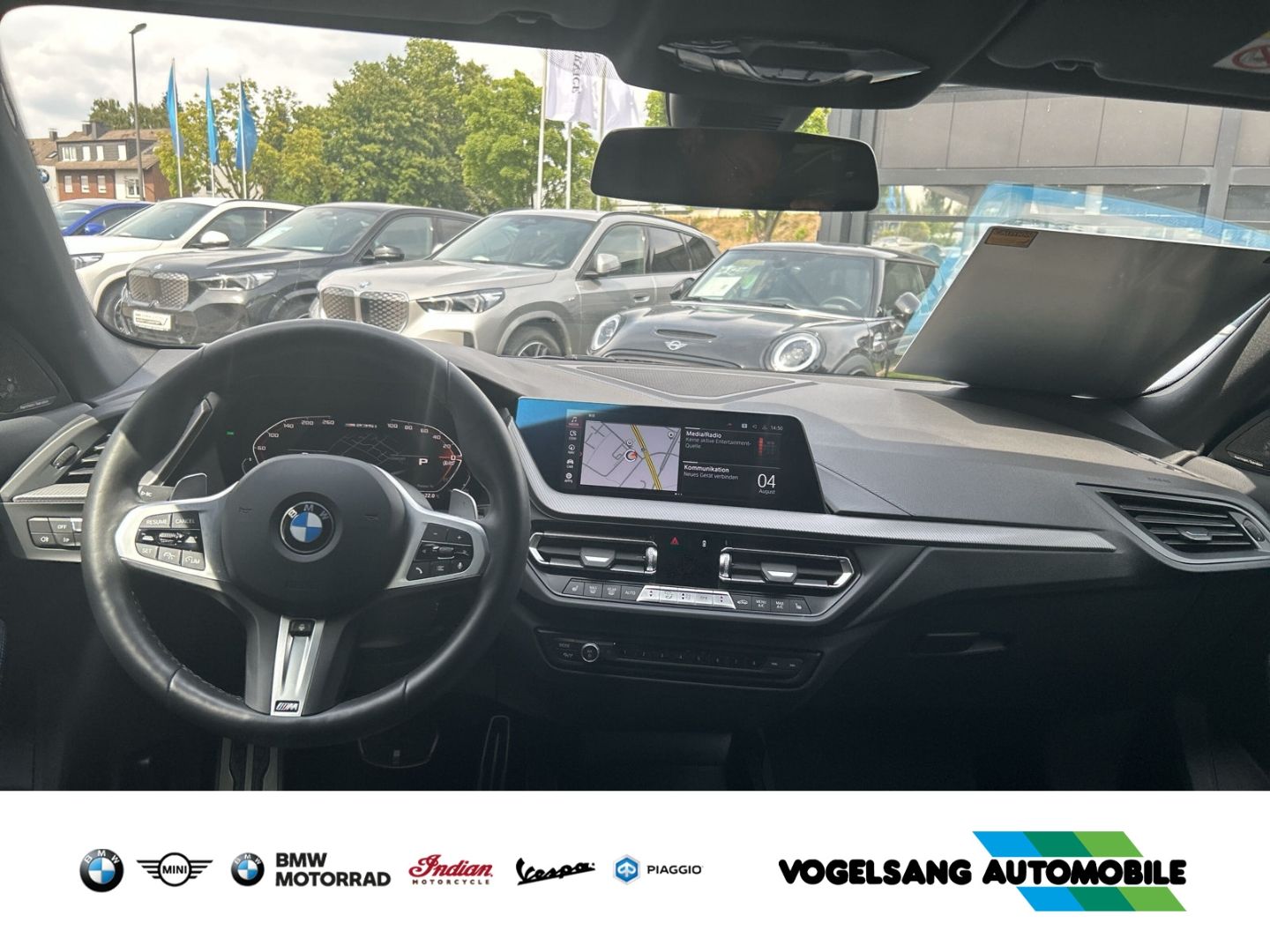 Fahrzeugabbildung BMW M235i xDrive Gran Coupe Park-Assistent Head-Up H