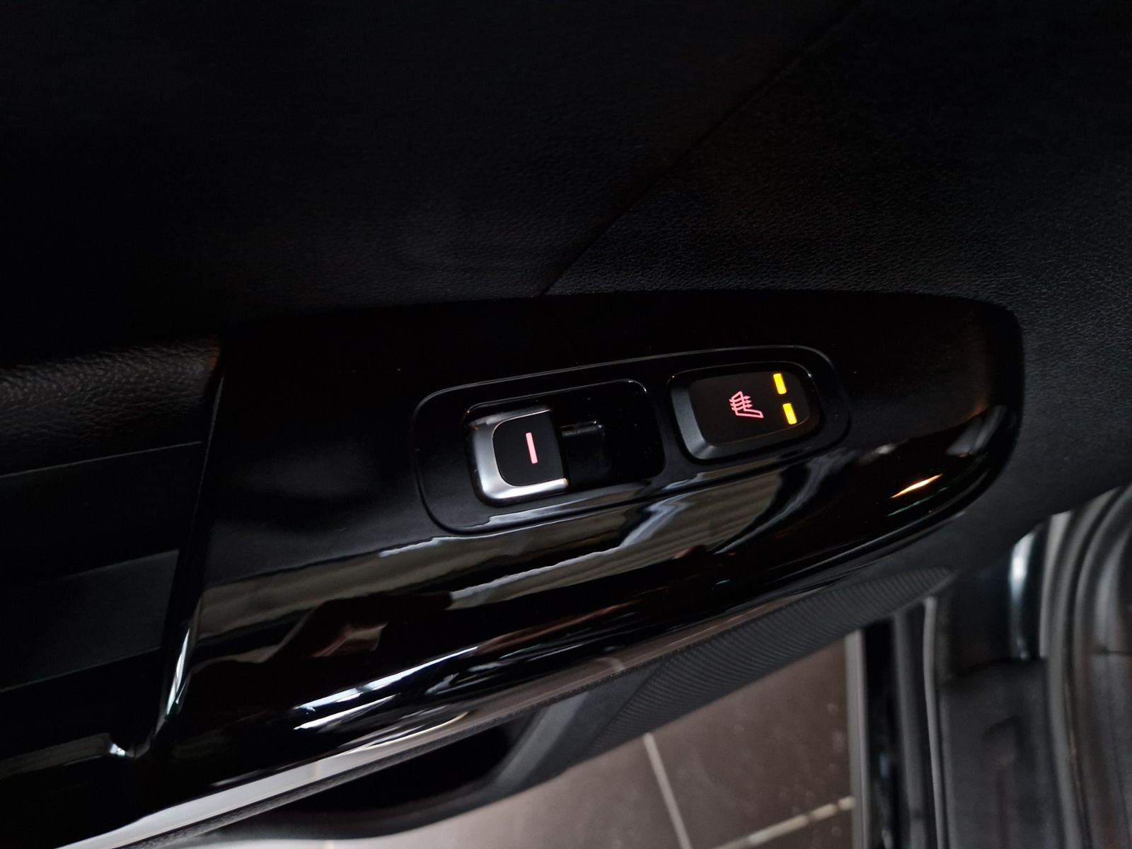 Fahrzeugabbildung Kia Sportage Black Edition 4WD PREMIUM LED NAVI ALU