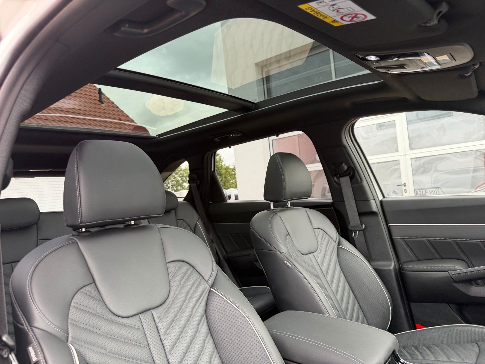 Fahrzeugabbildung Kia SORENTO 2.2D AWD DCT8 PLAT 7S NAPPA PREM