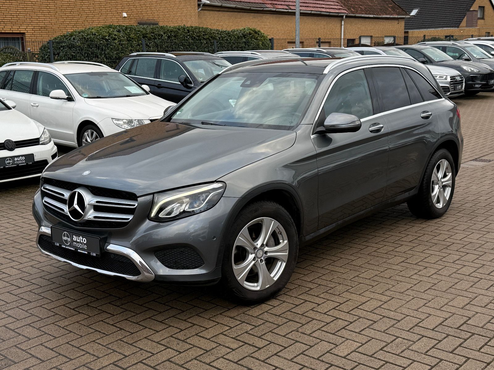 MERCEDES-BENZ GLC 250d, 4Matic, LED, Kamera, Pano, TÜV neu