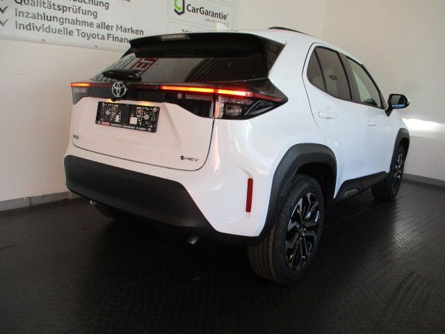 Fahrzeugabbildung Toyota Yaris Cross Hybrid FWD Teamplayer, Winter-Paket