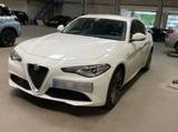 Alfa Romeo Giulia Super | LEDER SHZ KAMERA TOTWINKEL - Alfa Romeo Giulia: Limousine, Super