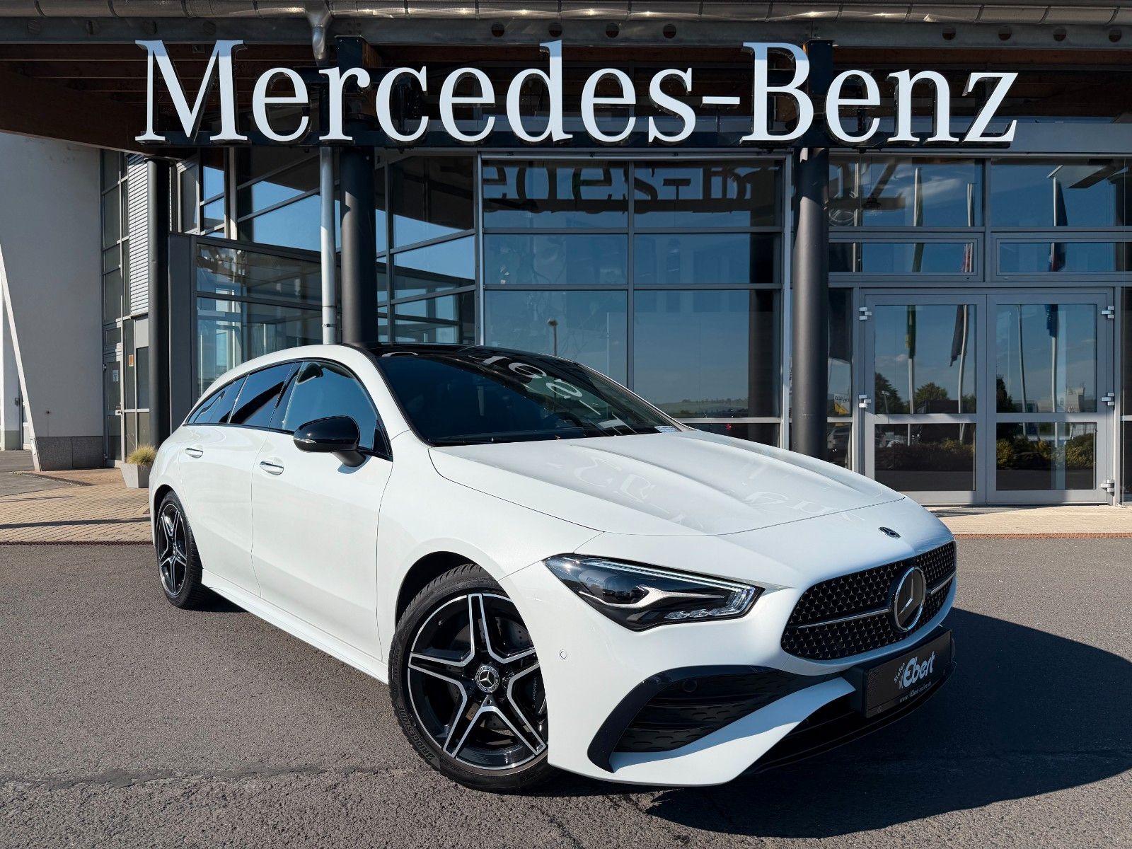 Fahrzeugabbildung Mercedes-Benz CLA 220d SB AMG+Pano+Distr+AHK+Night+Ambiente